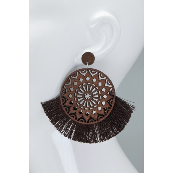 Brown Rustic Natural Wood Filigree Round Tassel Boho Bohemian Dangle Earrings - Picture 3 of 4